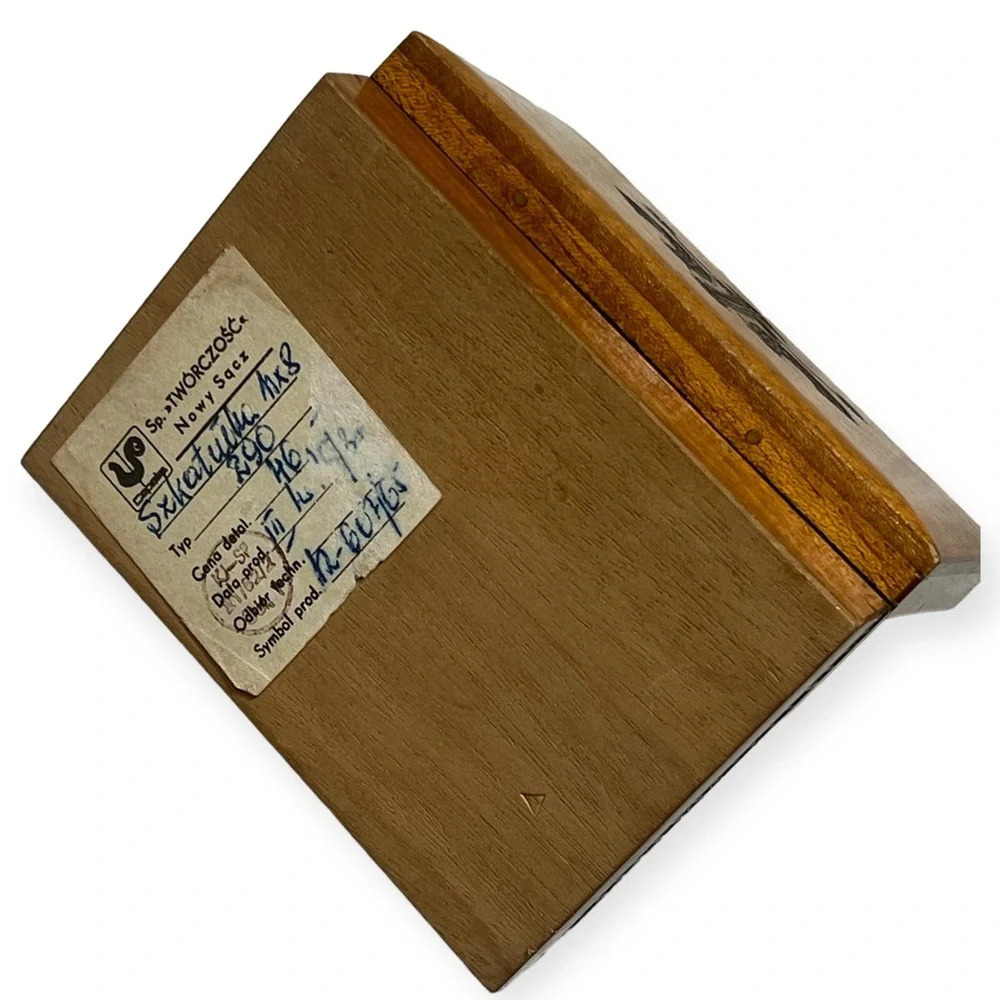 Mid Century Modern Polish Folk Art trinket box with brass inlay bird carvings - Picture 8 of 11